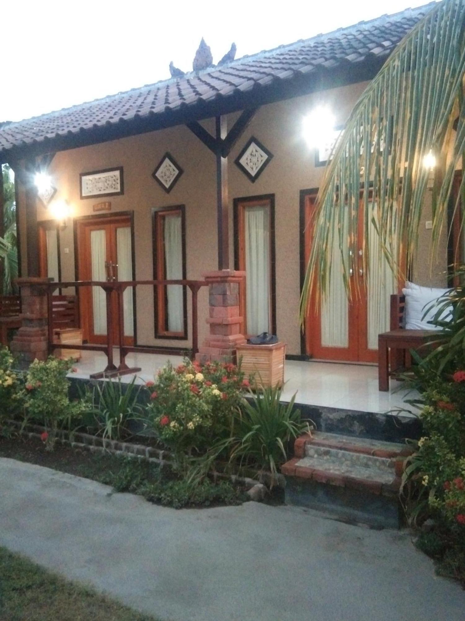 Gara Menjangan Homestay Banyuwedang Exterior foto